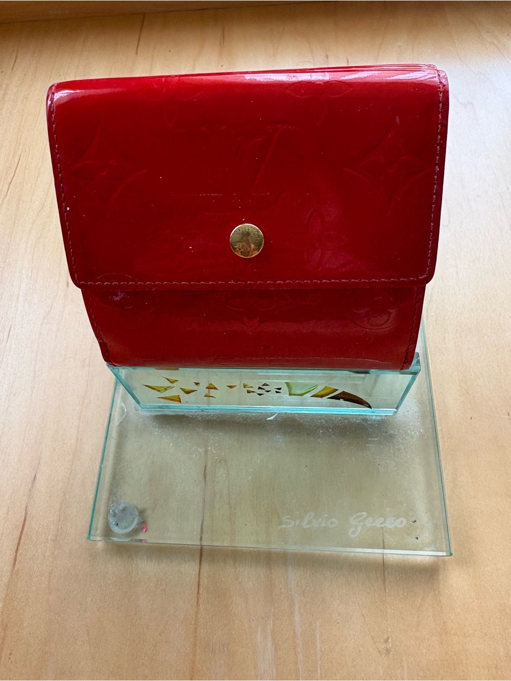 LV red vernis (patent) trifold Wallet authentic